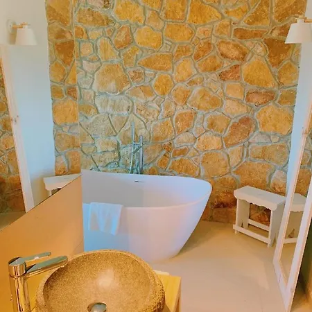 Can Bufi - Hotel & Winery Otel Llagostera