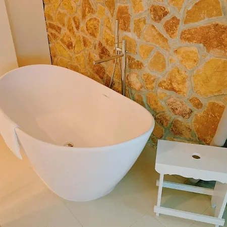 Otel Can Bufi - Hotel & Winery Llagostera
